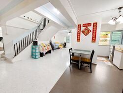 Blk 549 Jurong West Street 42 (Jurong West), HDB Executive #609785031